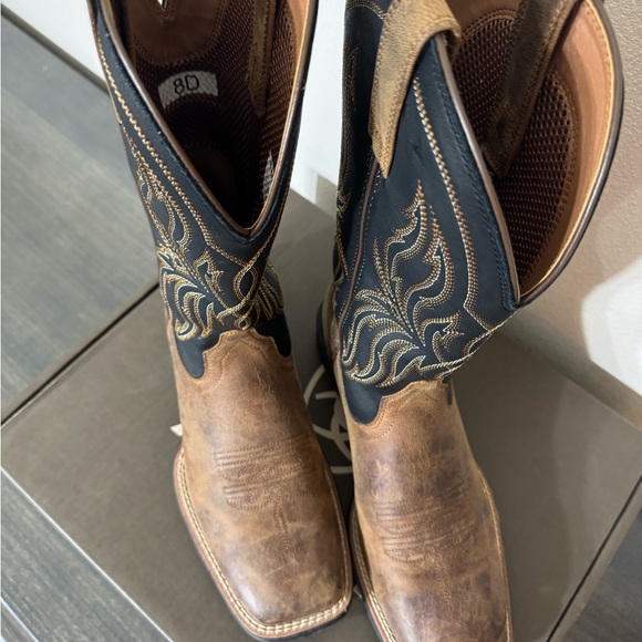 Ariat Two-Tone Western Boots - Picture 2 of 4